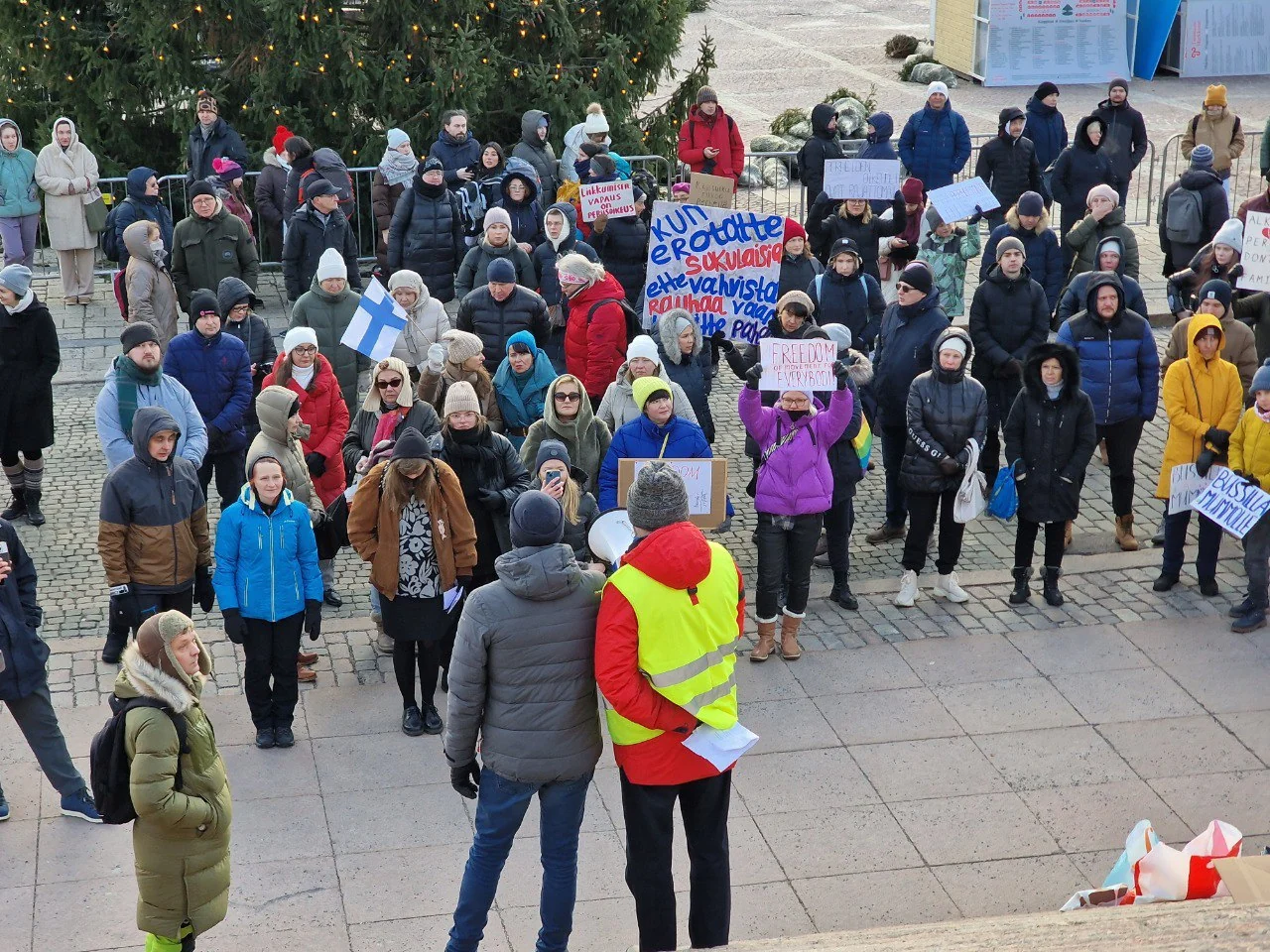 Rajanylitysten puolesta — Helsinki — Helsinki